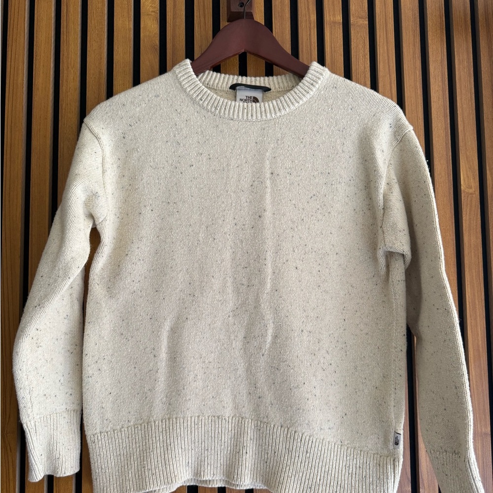Woman’s North face Cream Sweater